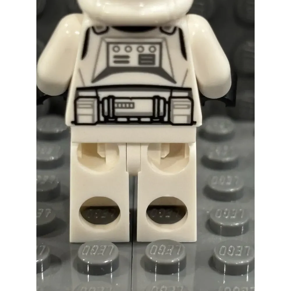 Lego Clone Trooper Pilot (Phase 1) Minifigure #sw1425 Yellow Marking Nougat Head